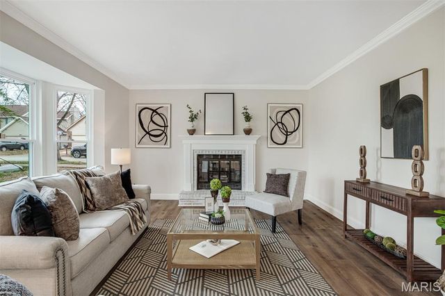 190 Oakbriar Farm Drive, Ballwin, MO 63021