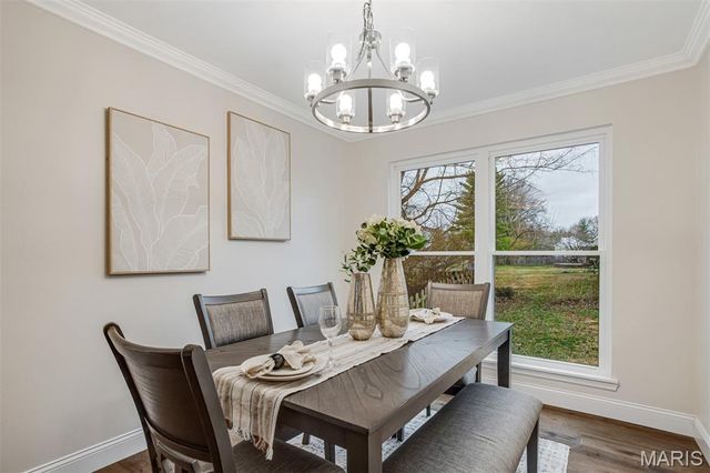 190 Oakbriar Farm Drive, Ballwin, MO 63021