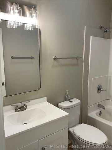 1313 S Quincy Avenue, Tulsa, OK 74120