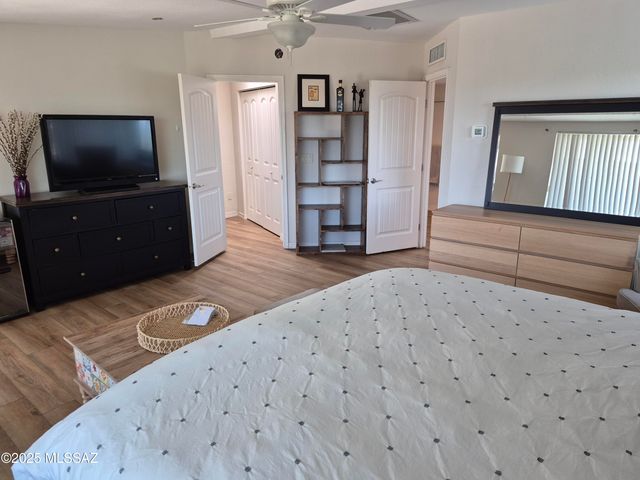 5665 E Camino Del Celador, Tucson, AZ 85750