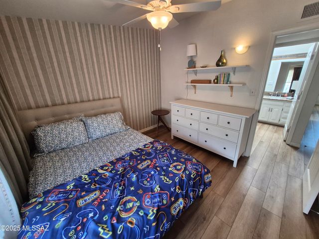 5665 E Camino Del Celador, Tucson, AZ 85750