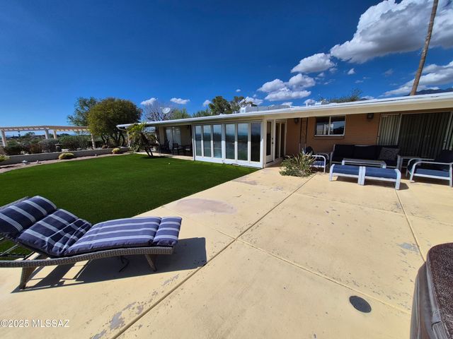 5665 E Camino Del Celador, Tucson, AZ 85750