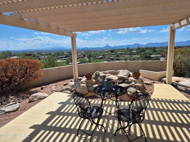 5665 E Camino Del Celador, Tucson, AZ 85750