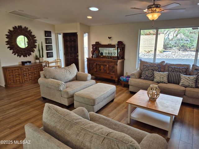 5665 E Camino Del Celador, Tucson, AZ 85750