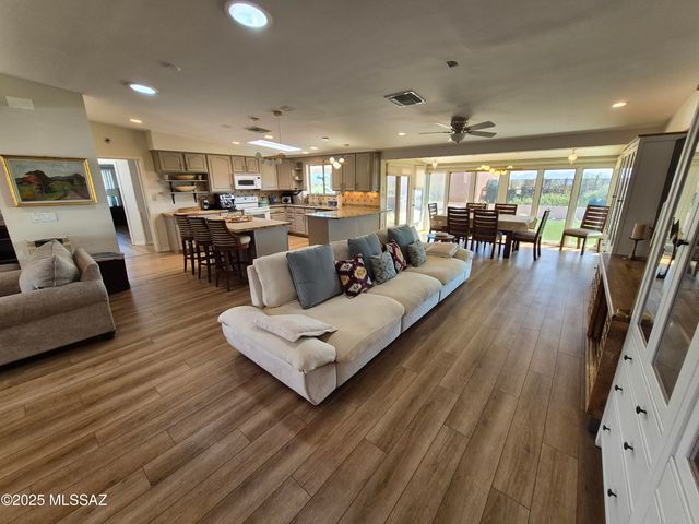 5665 E Camino Del Celador, Tucson, AZ 85750
