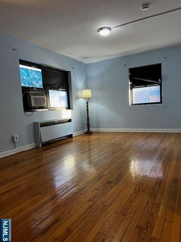 3021 Edwin Avenue 1J, Fort Lee, NJ 07024