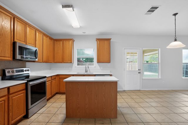 649 Nemitz Street, Crowley, TX 76036