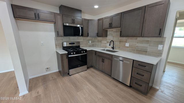 3201 E 24th Street, Tucson, AZ 85713