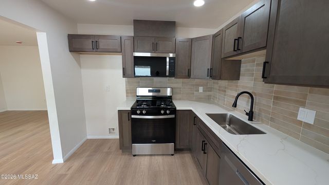 3201 E 24th Street, Tucson, AZ 85713