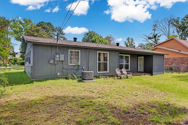 6101 Senate Drive, Little Rock, AR 72209