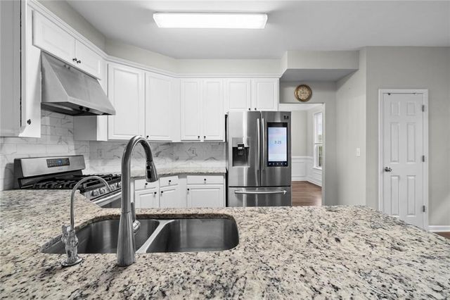 5525 Shepherds Pond, Alpharetta, GA 30004