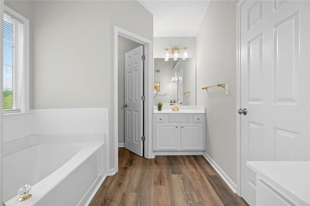 5525 Shepherds Pond, Alpharetta, GA 30004