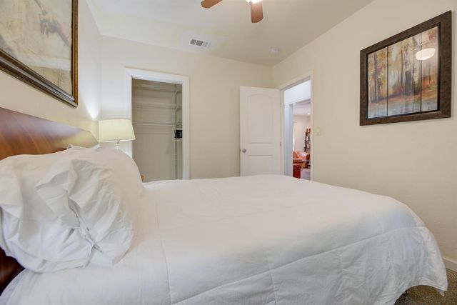 1136 NE 17th Way 1-2, Fort Lauderdale, FL 33304
