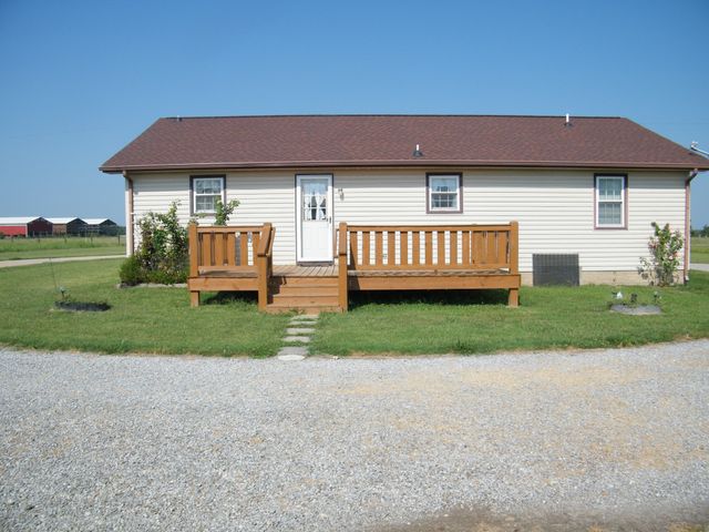 4448 Akersville Rd, Lafayette, TN 37083
