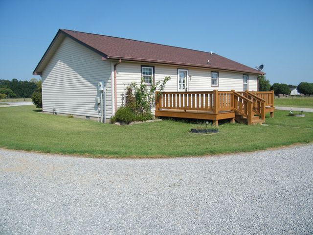 4448 Akersville Rd, Lafayette, TN 37083