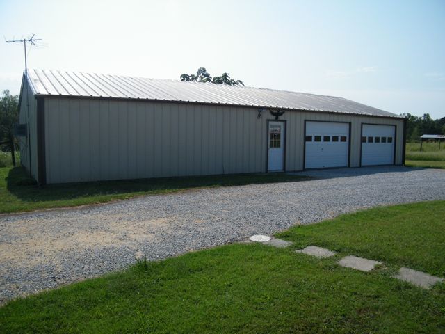 4448 Akersville Rd, Lafayette, TN 37083
