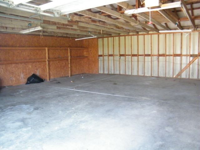 4448 Akersville Rd, Lafayette, TN 37083