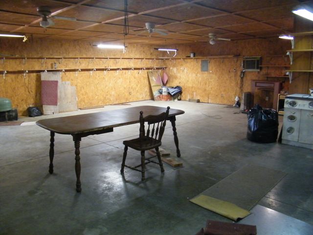 4448 Akersville Rd, Lafayette, TN 37083