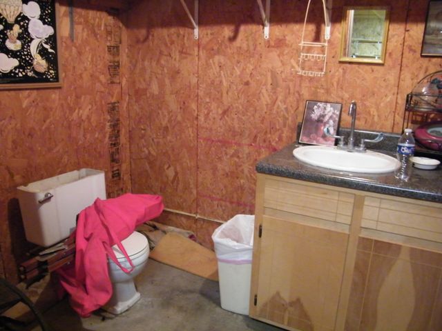 4448 Akersville Rd, Lafayette, TN 37083