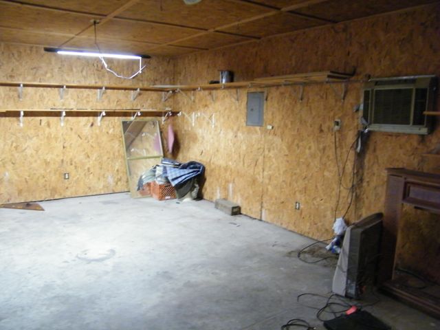 4448 Akersville Rd, Lafayette, TN 37083