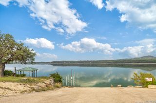 1629 Pr 1518, Bandera, TX 78003