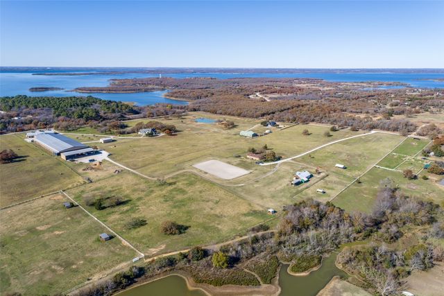 11176 Merrill Road, Pilot Point, TX 76258