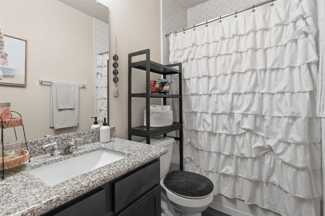 611 Walnut Branch Drive, Baytown, TX 77523