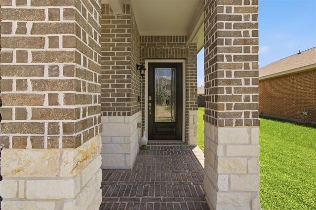 611 Walnut Branch Drive, Baytown, TX 77523