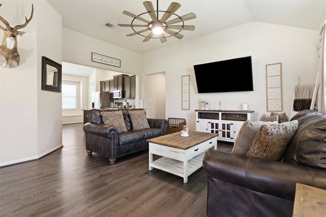 611 Walnut Branch Drive, Baytown, TX 77523