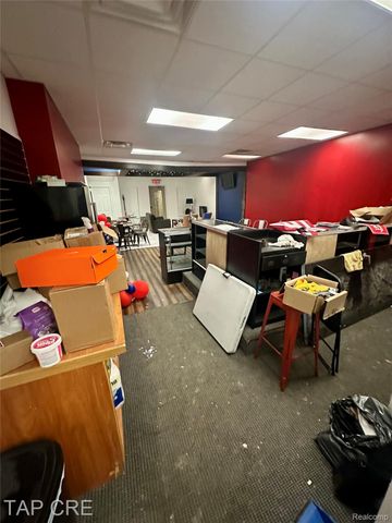 16417 E Warren Avenue, Detroit, MI 48224