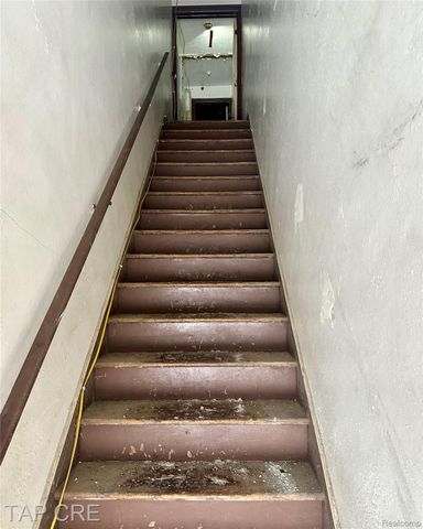 16417 E Warren Avenue, Detroit, MI 48224