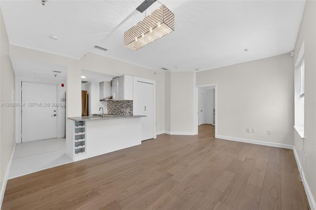 1242 Drexel Ave 103, Miami Beach, FL 33139