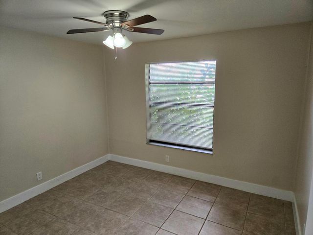 3921 NW 114th Avenue, Coral Springs, FL 33065