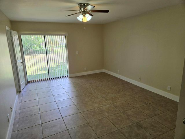 3921 NW 114th Avenue, Coral Springs, FL 33065