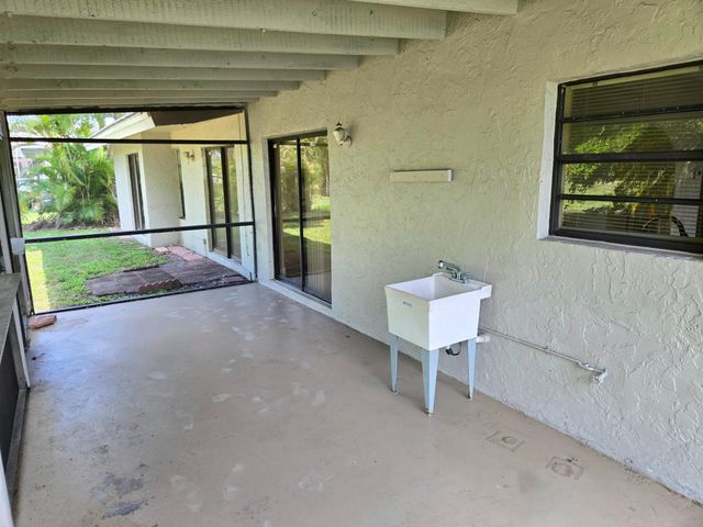 3921 NW 114th Avenue, Coral Springs, FL 33065