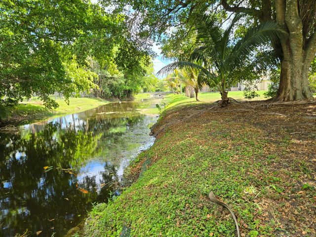 3921 NW 114th Avenue, Coral Springs, FL 33065