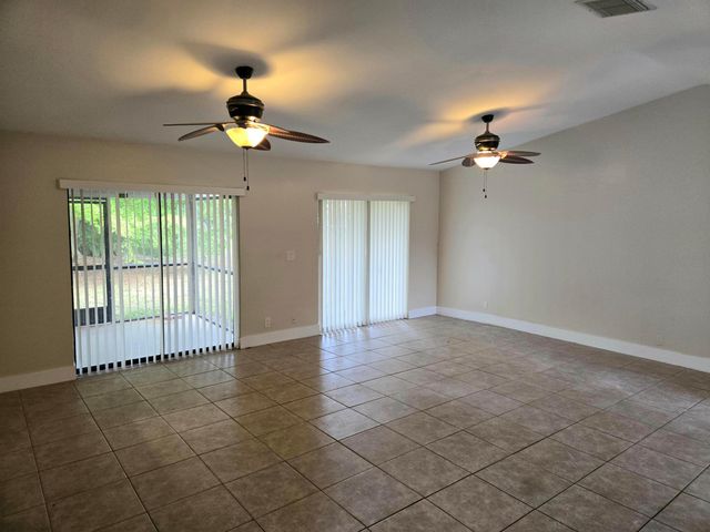 3921 NW 114th Avenue, Coral Springs, FL 33065