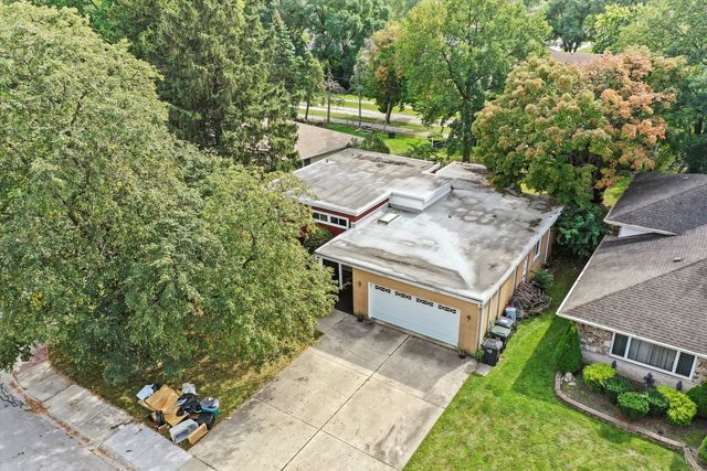 943 E 164th Court, South Holland, IL 60473