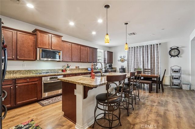 6562 Crescendo Court, Eastvale, CA 92880