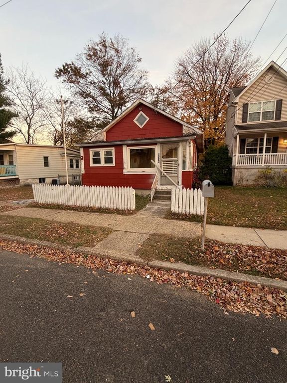 8534 ORCHARD AVE, Pennsauken, NJ 08109