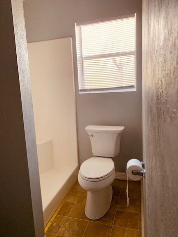 502 W Avenue A Ave, Kingsville, TX 78363