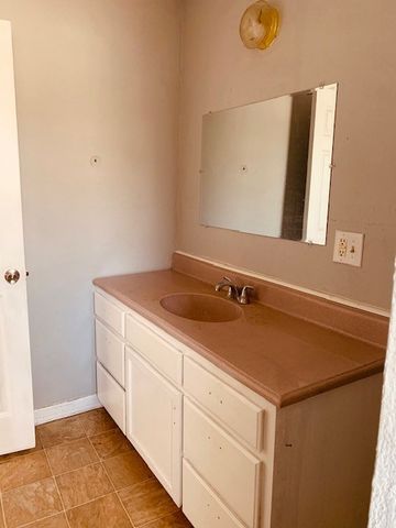 502 W Avenue A Ave, Kingsville, TX 78363