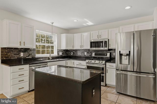 2033 GERMANDER WAY, Woodbridge, VA 22192