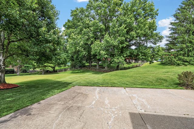 19 Cedar Point, Cold Spring, KY 41076