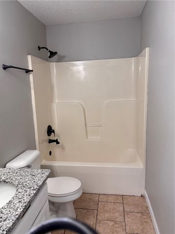 3402 W Center Street, Rogers, AR 72756