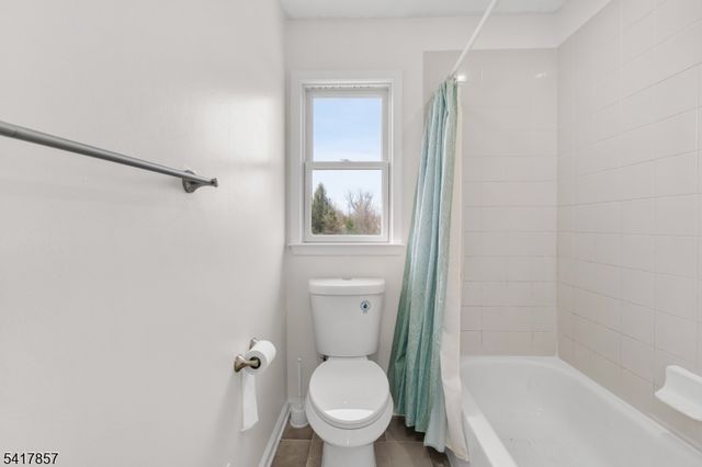 6 Tamzen Ter, Washington Twp., NJ 07882