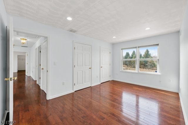 6 Tamzen Ter, Washington Twp., NJ 07882