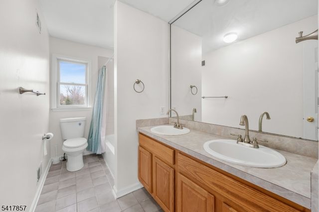 6 Tamzen Ter, Washington Twp., NJ 07882