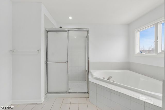 6 Tamzen Ter, Washington Twp., NJ 07882