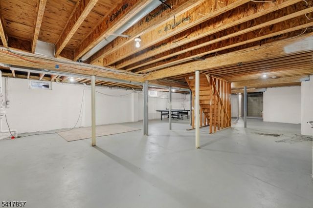 6 Tamzen Ter, Washington Twp., NJ 07882